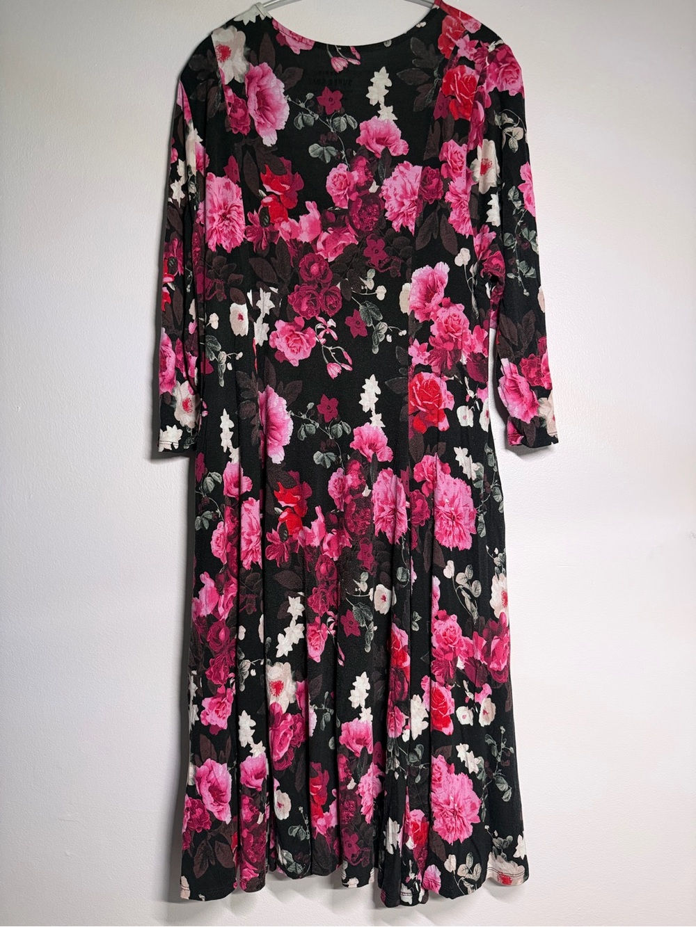 Torrid Super Soft Floral Fit & Flare Midi Dress Black Pink Size 2 2X - Picture 4 of 10